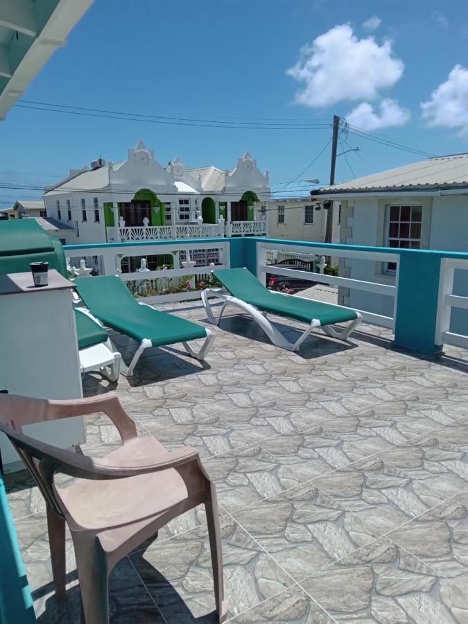 Michand Guest Apartments- Cozy One Or Two Bedroom- 5 Walk Minutes From Airport 10 Mins Drive To Oistins Or Beach Крайст-Черч Экстерьер фото