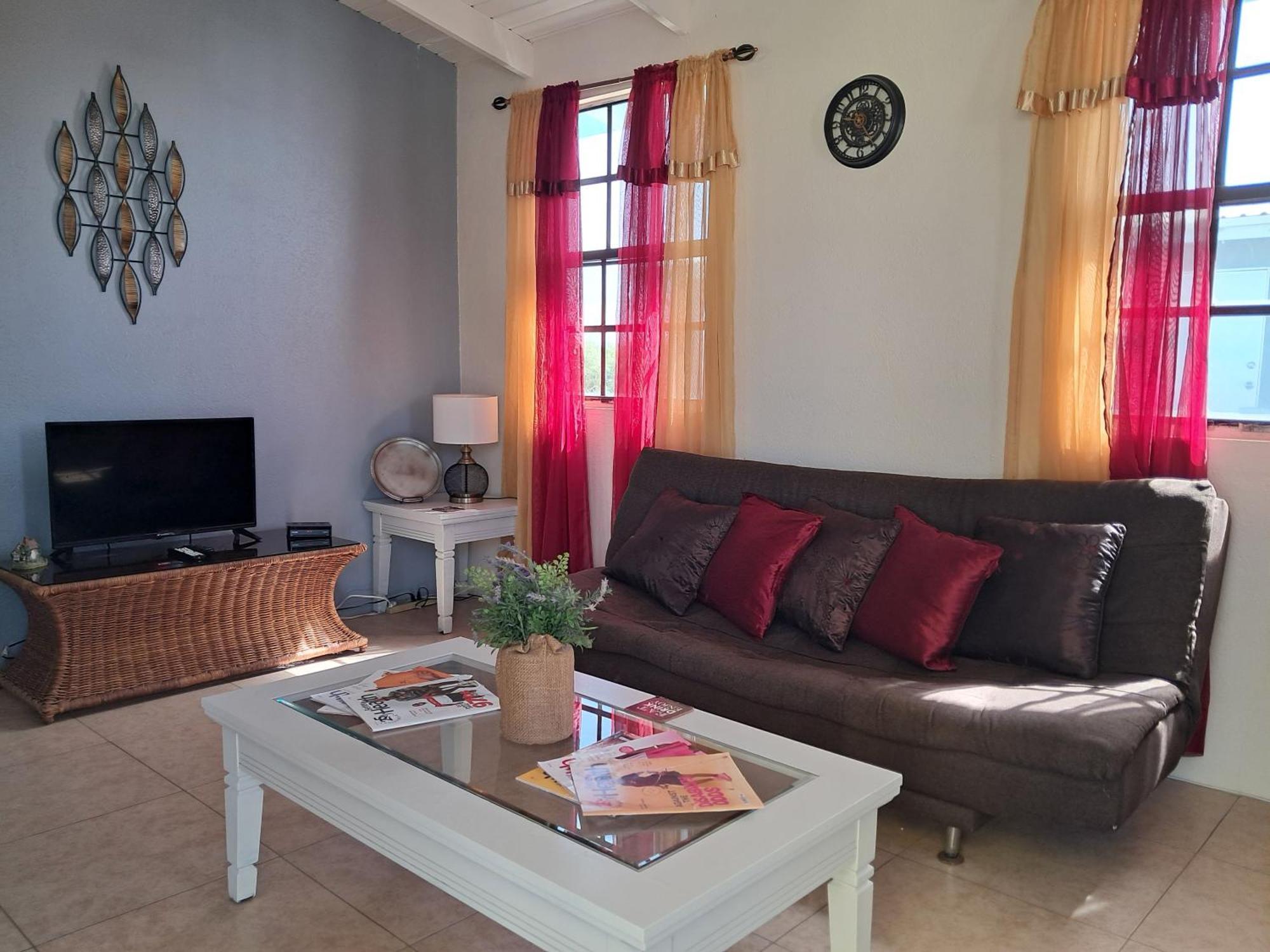 Michand Guest Apartments- Cozy One Or Two Bedroom- 5 Walk Minutes From Airport 10 Mins Drive To Oistins Or Beach Крайст-Черч Экстерьер фото